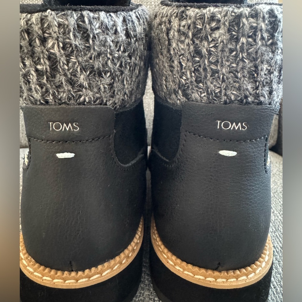 Toms Mesa Boot. Like new condition. - Picture 9 of 9